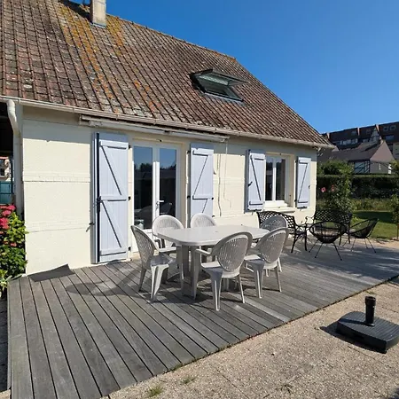Dom wakacyjny La Belvilloise , Maison 6 Personnes Avec Jardin Terrasse Et Proche *