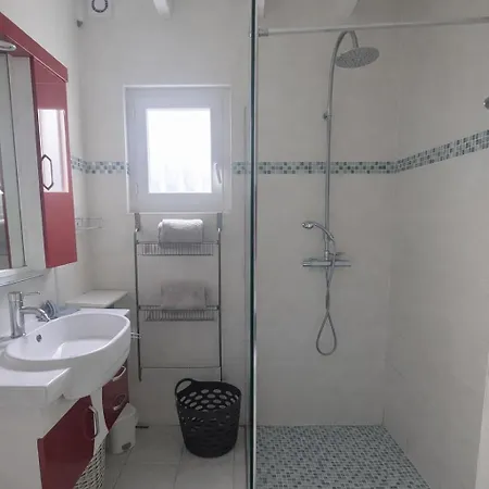 Сasa de vacaciones La Belvilloise , Maison 6 Personnes Avec Jardin Terrasse Et Proche *
