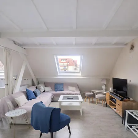 Сasa de vacaciones La Belvilloise , Maison 6 Personnes Avec Jardin Terrasse Et Proche