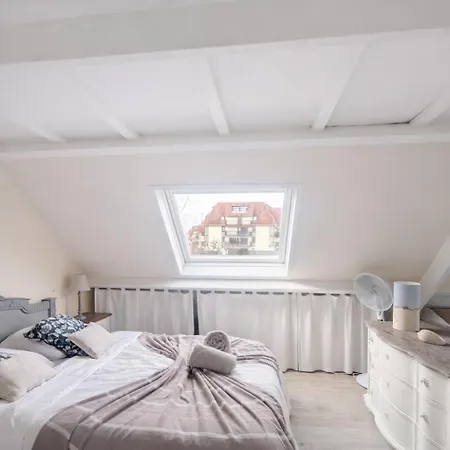 Сasa de vacaciones La Belvilloise , Maison 6 Personnes Avec Jardin Terrasse Et Proche