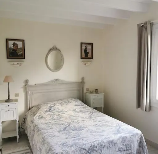 Dom wakacyjny La Belvilloise , Maison 6 Personnes Avec Jardin Terrasse Et Proche