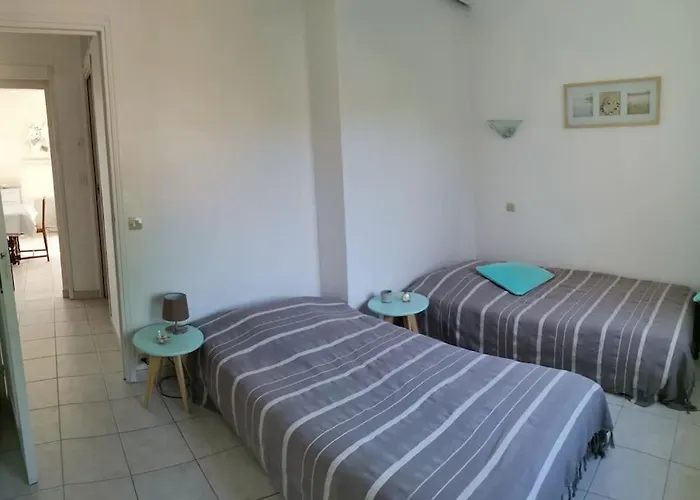 La Belvilloise , Maison 6 Personnes Avec Jardin Terrasse Et Proche Dom wakacyjny