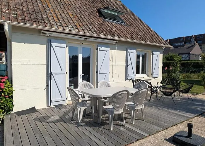 Dom wakacyjny La Belvilloise , Maison 6 Personnes Avec Jardin Terrasse Et Proche *