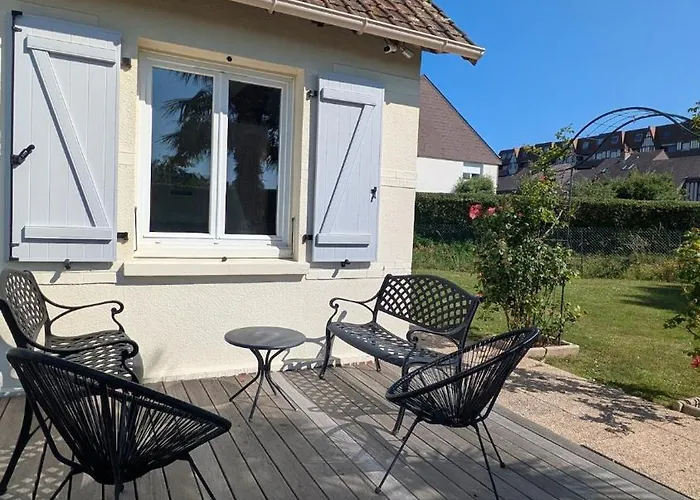 Dom wakacyjny La Belvilloise , Maison 6 Personnes Avec Jardin Terrasse Et Proche *